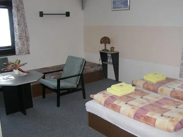 Pensionat Akron 3*